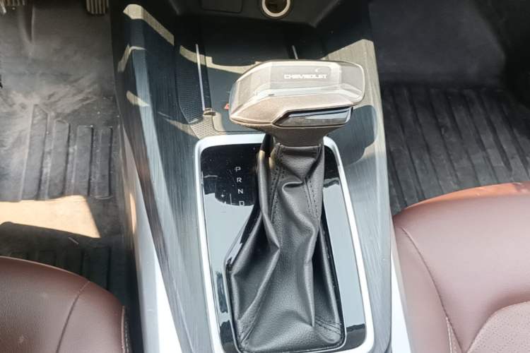 Used Chevrolet Monza 2023 1.5L Dual-Clutch WOW Enjoyment Edition Gear Lever