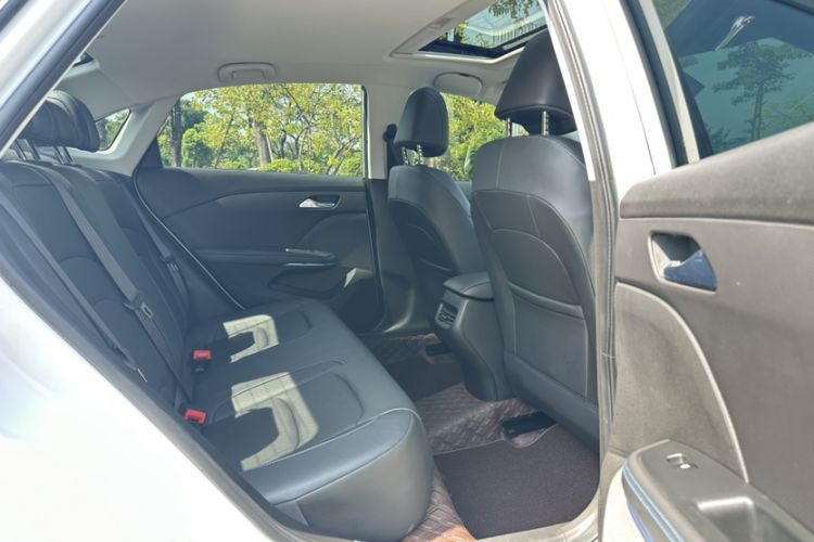 Used Chevrolet Monza 2023 1.3T Mild Hybrid Automatic Luxury Edition Interior 10