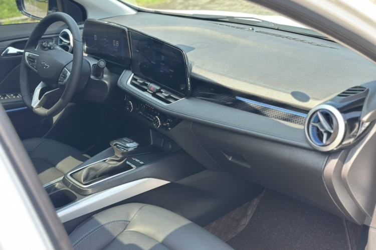 Used Chevrolet Monza 2023 1.3T Mild Hybrid Automatic Luxury Edition Interior 11