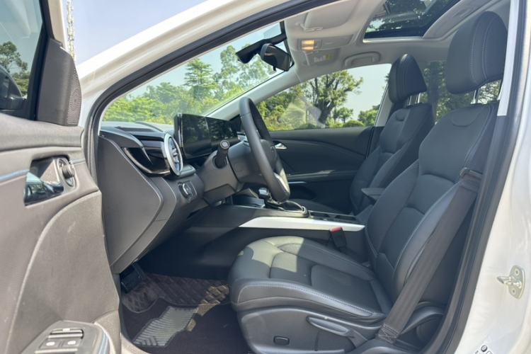 Used Chevrolet Monza 2023 1.3T Mild Hybrid Automatic Luxury Edition Interior 7