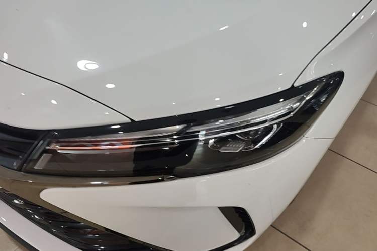 Used Chevrolet Monza 2023 1.5L Dual-Clutch Enjoyment Edition Left Front Headlight