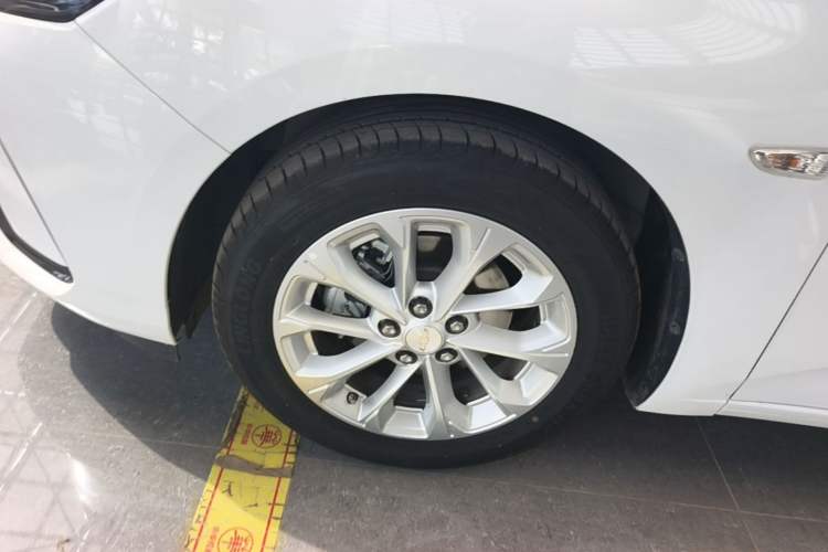Used Chevrolet Monza 2023 1.5L Dual-Clutch WOW Enjoyment Edition Left Front Wheel Hub
