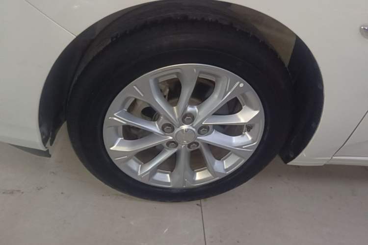 Used Chevrolet Monza 2023 1.5L Dual-Clutch Enjoyment Edition Left Front Wheel Hub