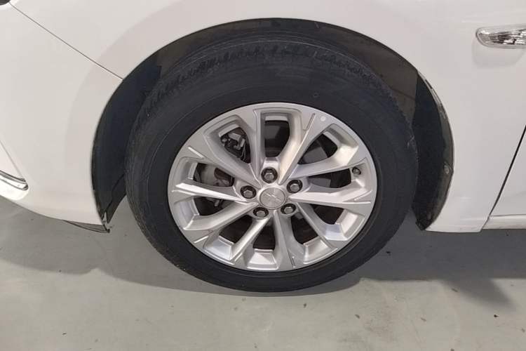 Used Chevrolet Monza 2023 1.5L Dual-Clutch WOW Enjoyment Edition Left Front Wheel Hub