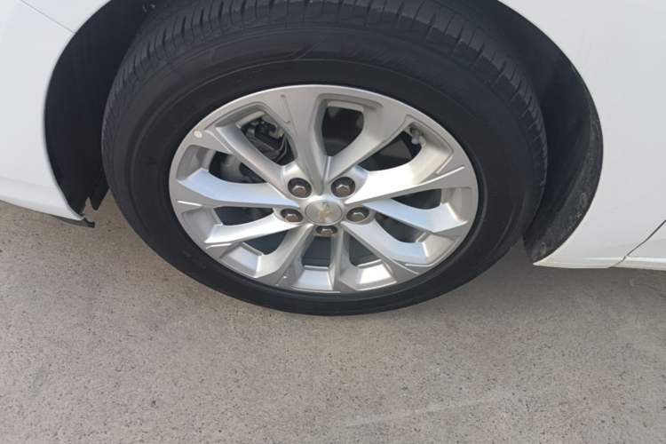 Used Chevrolet Monza 2023 1.5L Dual-Clutch Enjoyment Edition Left Front Wheel Hub