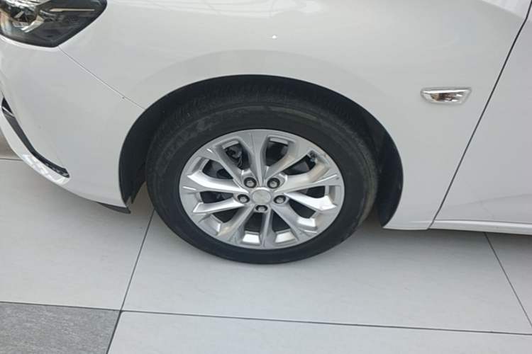 Used Chevrolet Monza 2023 1.5L Dual-Clutch Enjoyment Edition Left Front Wheel Hub