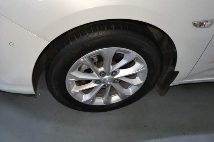 Used Chevrolet Monza 2023 1.5L Dual-Clutch Enjoyment Edition Left Front Wheel Hub