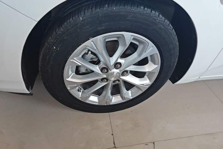 Used Chevrolet Monza 2023 1.5L Dual-Clutch Enjoyment Edition Left Front Wheel Hub