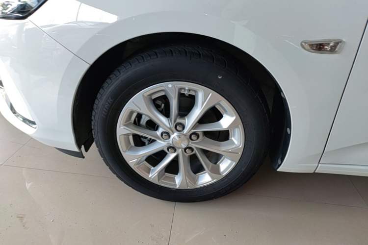 Used Chevrolet Monza 2023 1.5L Dual-Clutch Enjoyment Edition Left Front Wheel Hub