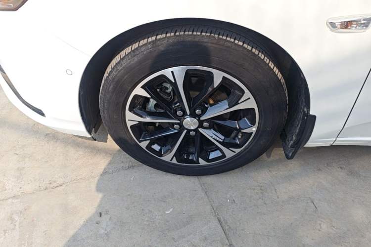 Used Chevrolet Monza 2023 1.3T Mild Hybrid Automatic Luxury Edition Left Front Wheel Hub