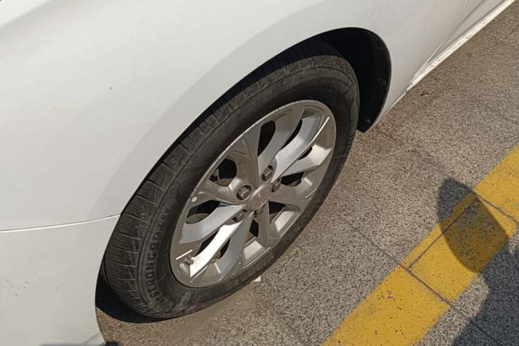 Used Chevrolet Monza 2023 1.5L Dual-Clutch WOW Enjoyment Edition Left Front Wheel Hub