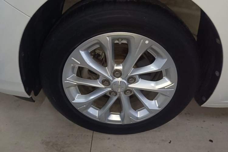 Used Chevrolet Monza 2023 1.5L Dual-Clutch Enjoyment Edition Left Front Wheel Hub