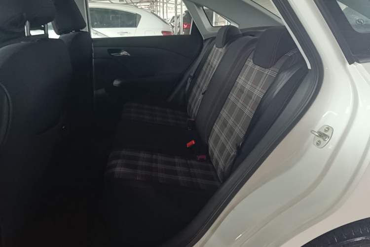 Used Chevrolet Monza 2023 1.5L Dual-Clutch Enjoyment Edition Left Rear Seat