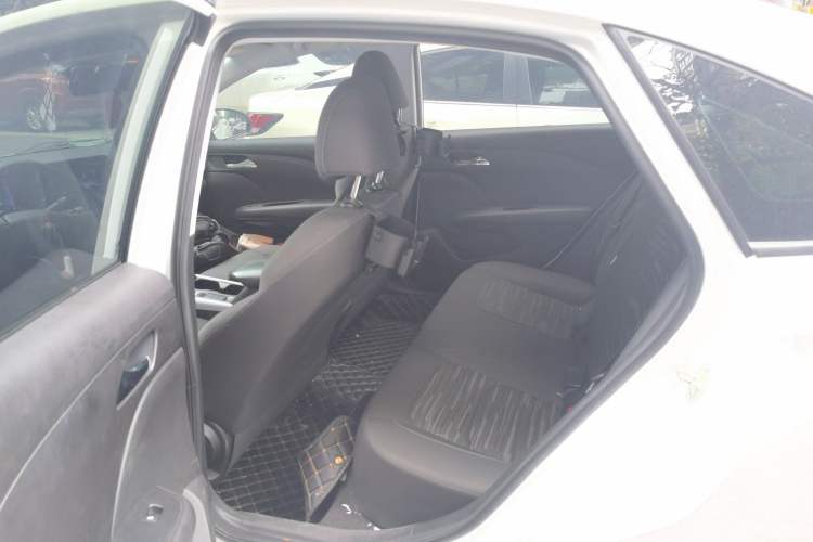 Used Chevrolet Monza 2023 1.5L Dual-Clutch Enjoyment Edition Left Rear Seat