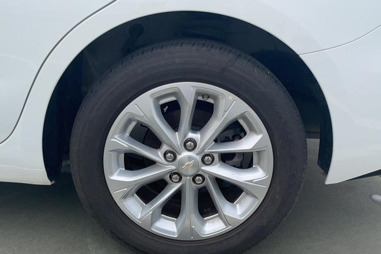 Used Chevrolet Monza 2023 1.5L Dual-Clutch Enjoyment Edition Left Rear Wheel Hub