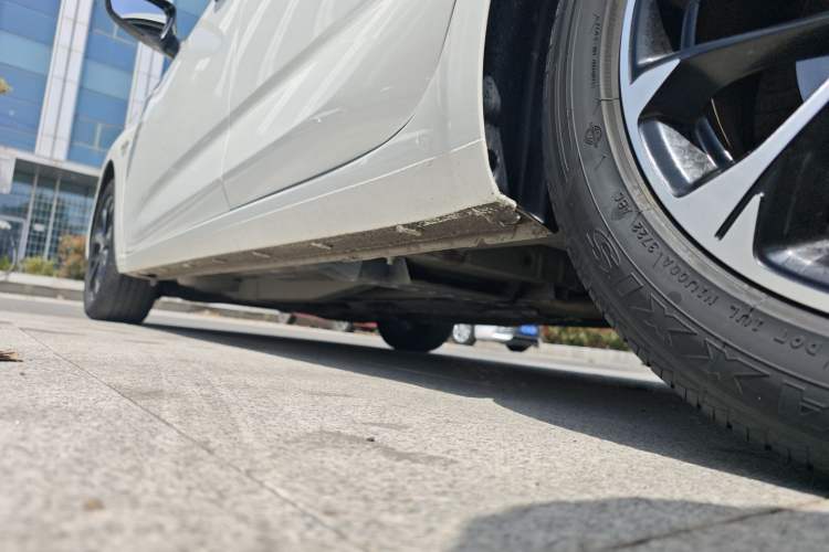 Used Chevrolet Monza 2023 1.3T Mild Hybrid Automatic Luxury Edition Left Side Sill