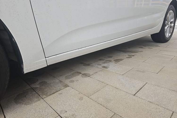 Used Chevrolet Monza 2023 1.5L Dual-Clutch Enjoyment Edition Left Side Sill