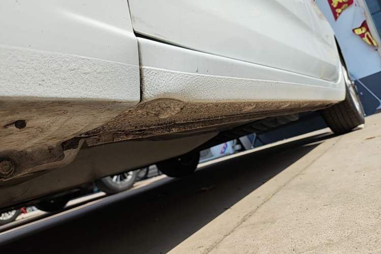 Used Chevrolet Monza 2023 1.5L Dual-Clutch Enjoyment Edition Left Side Sill