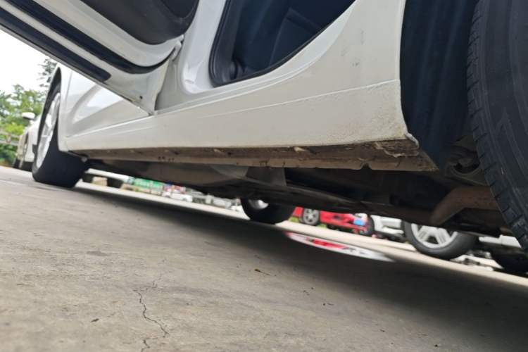 Used Chevrolet Monza 2023 1.5L Dual-Clutch Enjoyment Edition Left Side Sill
