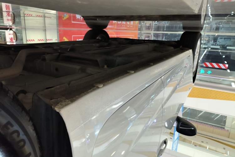 Used Chevrolet Monza 2023 1.5L Dual-Clutch Enjoyment Edition Left Side Sill