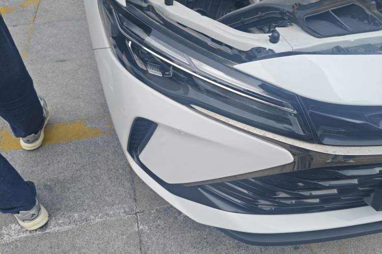 Used Chevrolet Monza 2023 1.5L Dual-Clutch Enjoyment Edition Right Front Headlight