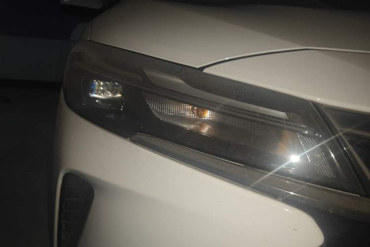 Used Chevrolet Monza 2023 1.5L Dual-Clutch Enjoyment Edition Right Front Headlight