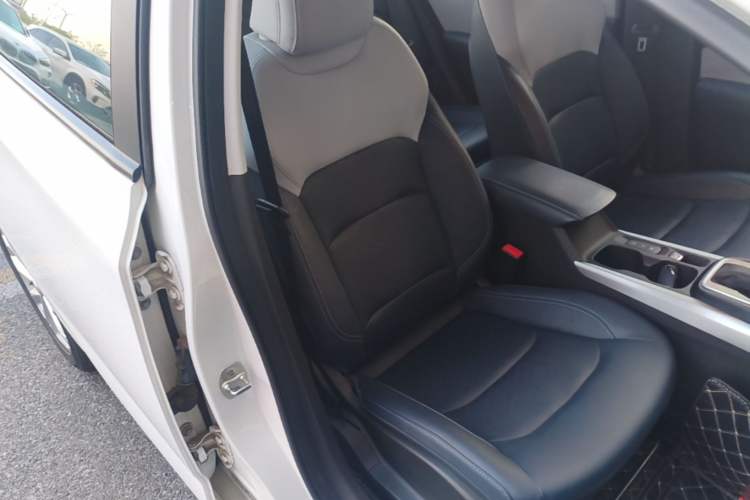 Used Chevrolet Monza 2023 1.5L Dual-Clutch WOW Enjoyment Edition Right Front Seat