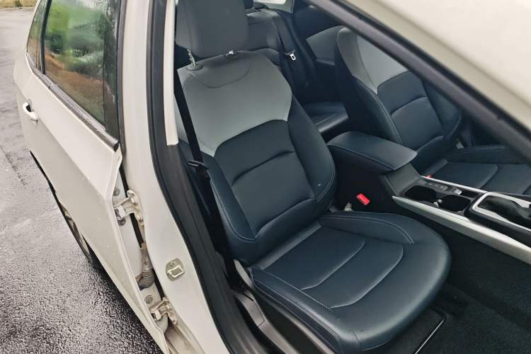 Used Chevrolet Monza 2023 1.5L Dual-Clutch Enjoyment Edition Right Front Seat