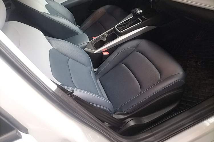 Used Chevrolet Monza 2023 1.5L Dual-Clutch Enjoyment Edition Right Front Seat