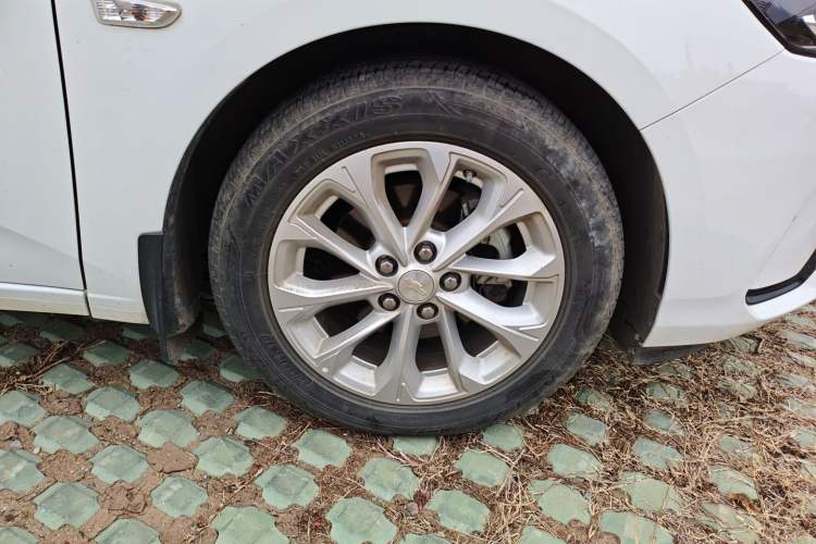Used Chevrolet Monza 2023 1.5L Dual-Clutch WOW Enjoyment Edition Right Front Wheel Hub