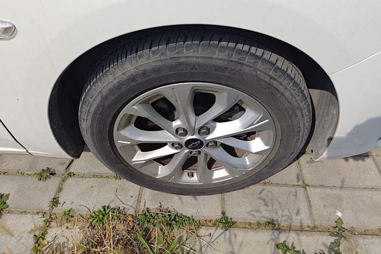 Used Chevrolet Monza 2023 1.5L Dual-Clutch Enjoyment Edition Right Front Wheel Hub