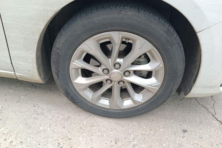 Used Chevrolet Monza 2023 1.5L Dual-Clutch WOW Enjoyment Edition Right Front Wheel Hub