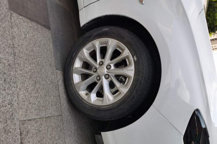 Used Chevrolet Monza 2023 1.5L Dual-Clutch WOW Enjoyment Edition Right Front Wheel Hub