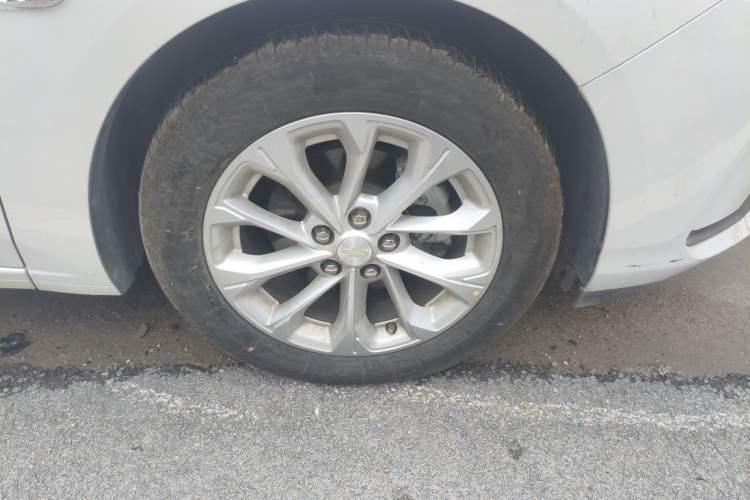 Used Chevrolet Monza 2023 1.5L Dual-Clutch Enjoyment Edition Right Front Wheel Hub