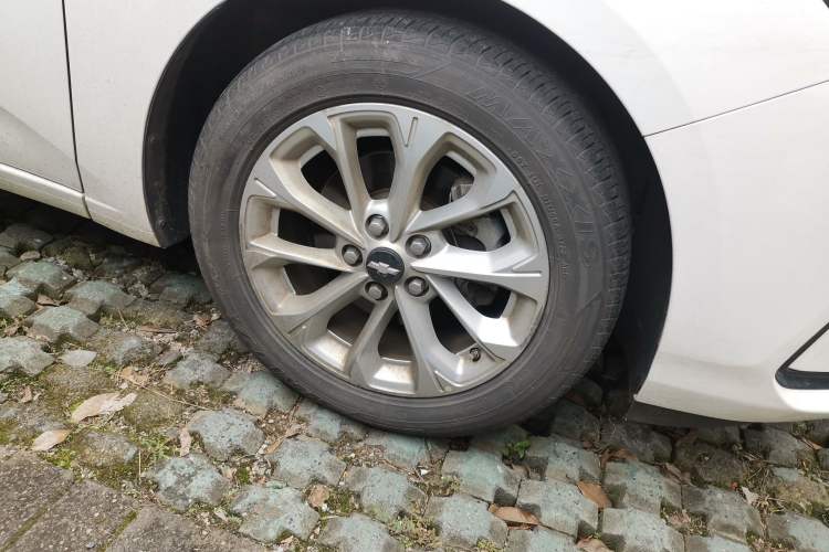Used Chevrolet Monza 2023 1.5L Dual-Clutch WOW Enjoyment Edition Right Front Wheel Hub