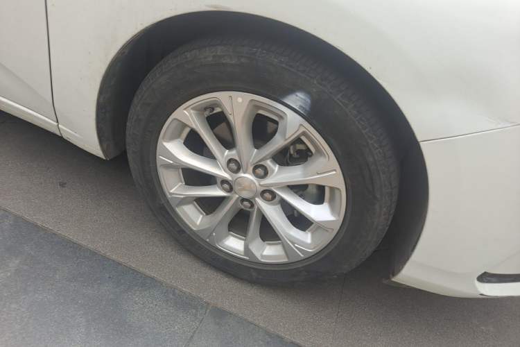 Used Chevrolet Monza 2023 1.5L Dual-Clutch WOW Enjoyment Edition Right Front Wheel Hub