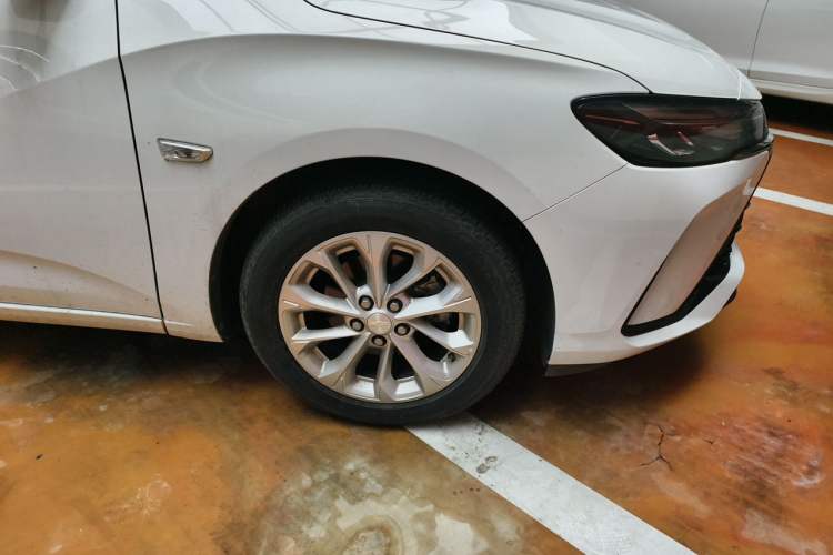 Used Chevrolet Monza 2023 1.5L Dual-Clutch Enjoyment Edition Right Front Wheel Hub