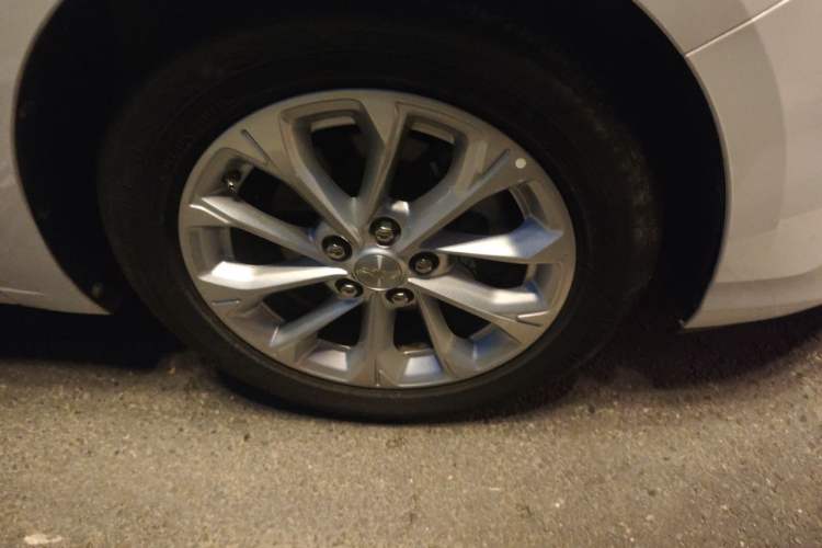 Used Chevrolet Monza 2023 1.5L Dual-Clutch Enjoyment Edition Right Front Wheel Hub