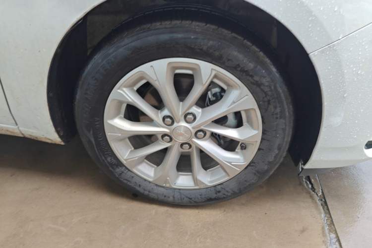 Used Chevrolet Monza 2023 1.5L Dual-Clutch Enjoyment Edition Right Front Wheel Hub