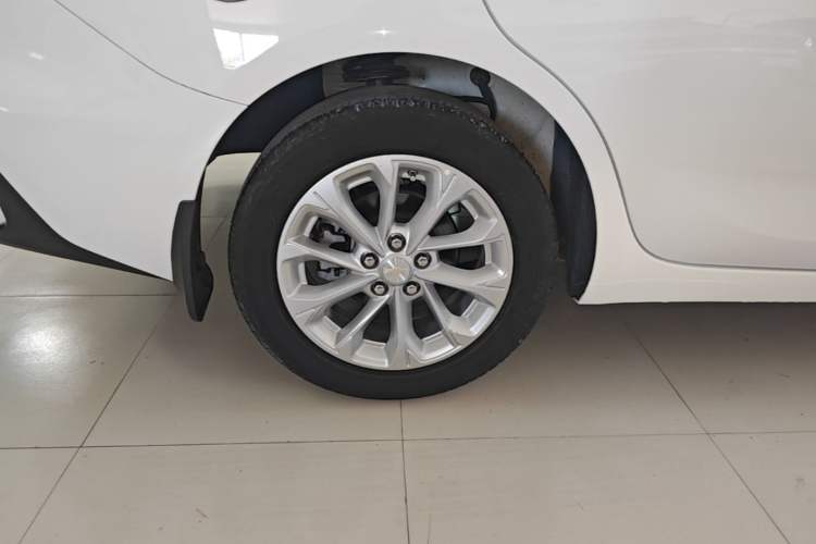 Used Chevrolet Monza 2023 1.5L Dual-Clutch WOW Enjoyment Edition Right Rear Wheel Hub