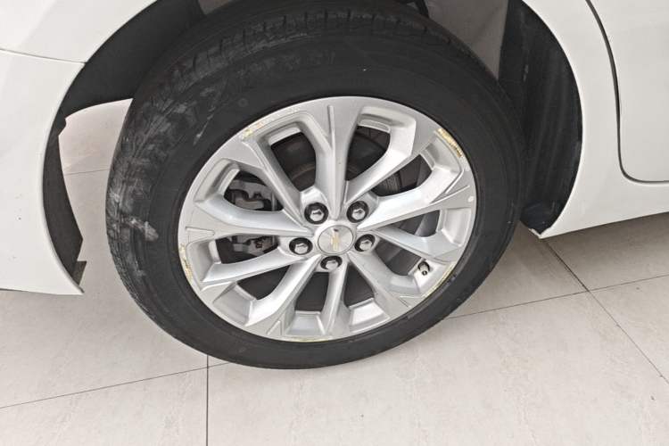 Used Chevrolet Monza 2023 1.5L Dual-Clutch Enjoyment Edition Right Rear Wheel Hub