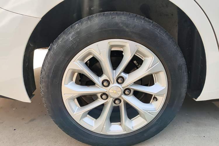 Used Chevrolet Monza 2023 1.5L Dual-Clutch Enjoyment Edition Right Rear Wheel Hub