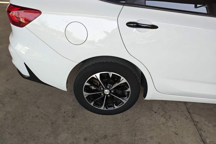 Used Chevrolet Monza 2023 1.3T Mild Hybrid Automatic Luxury Edition Right Rear Wheel Hub