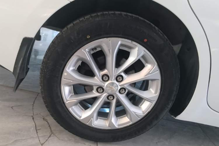 Used Chevrolet Monza 2023 1.5L Dual-Clutch WOW Enjoyment Edition Right Rear Wheel Hub
