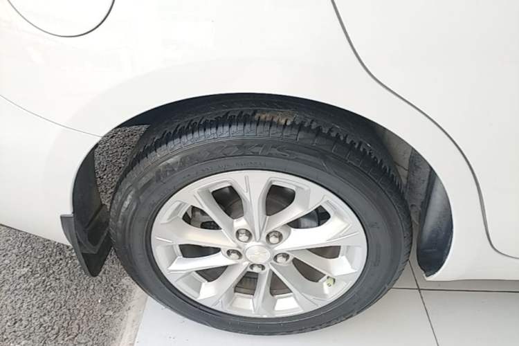 Used Chevrolet Monza 2023 1.5L Dual-Clutch WOW Enjoyment Edition Right Rear Wheel Hub