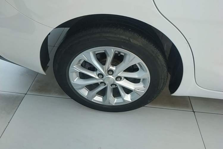 Used Chevrolet Monza 2023 1.5L Dual-Clutch Enjoyment Edition Right Rear Wheel Hub