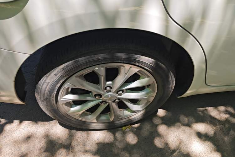 Used Chevrolet Monza 2023 1.5L Dual-Clutch Enjoyment Edition Right Rear Wheel Hub