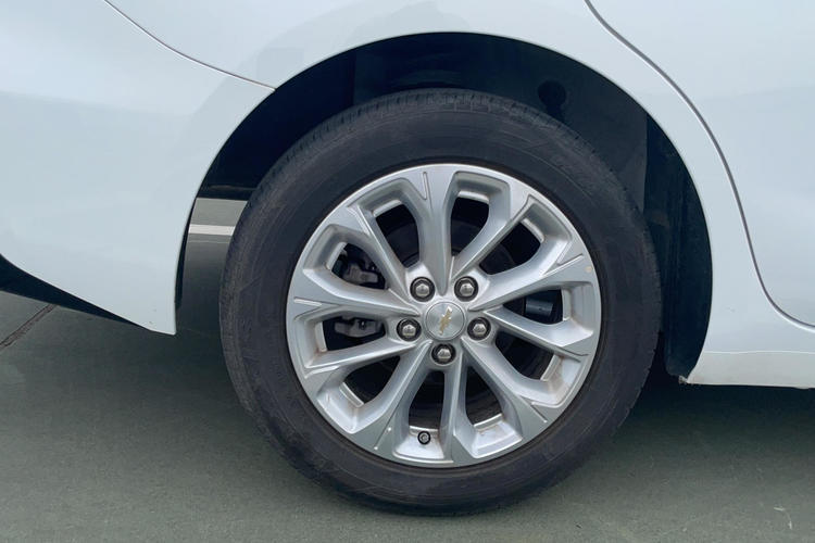 Used Chevrolet Monza 2023 1.5L Dual-Clutch Enjoyment Edition Right Rear Wheel Hub