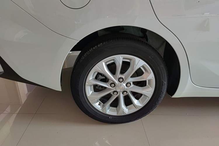 Used Chevrolet Monza 2023 1.5L Dual-Clutch Enjoyment Edition Right Rear Wheel Hub