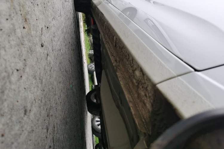 Used Chevrolet Monza 2023 1.5L Dual-Clutch Enjoyment Edition Right Side Sill